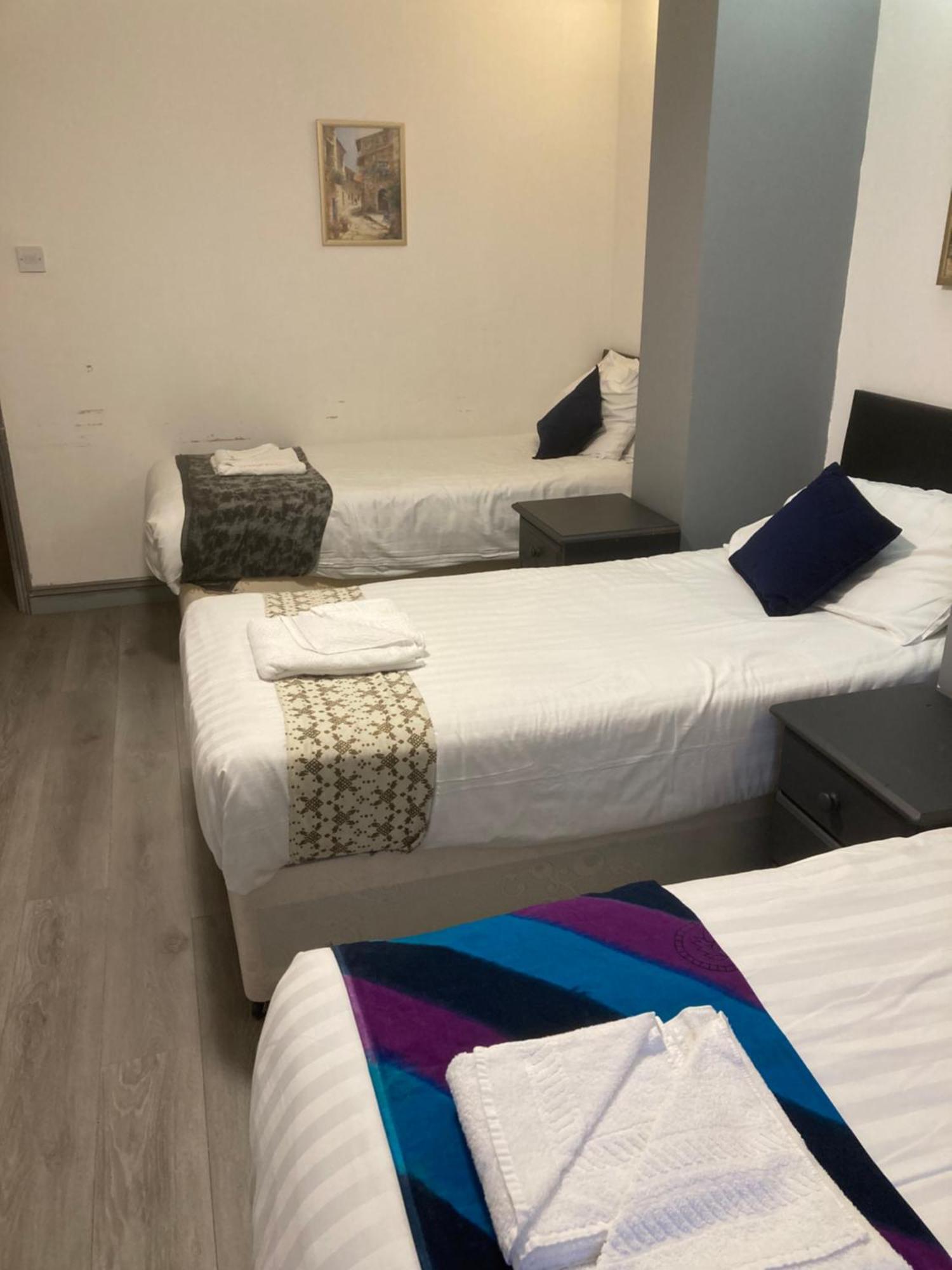 Abingdon Lodge & Suit Ryde  Esterno foto