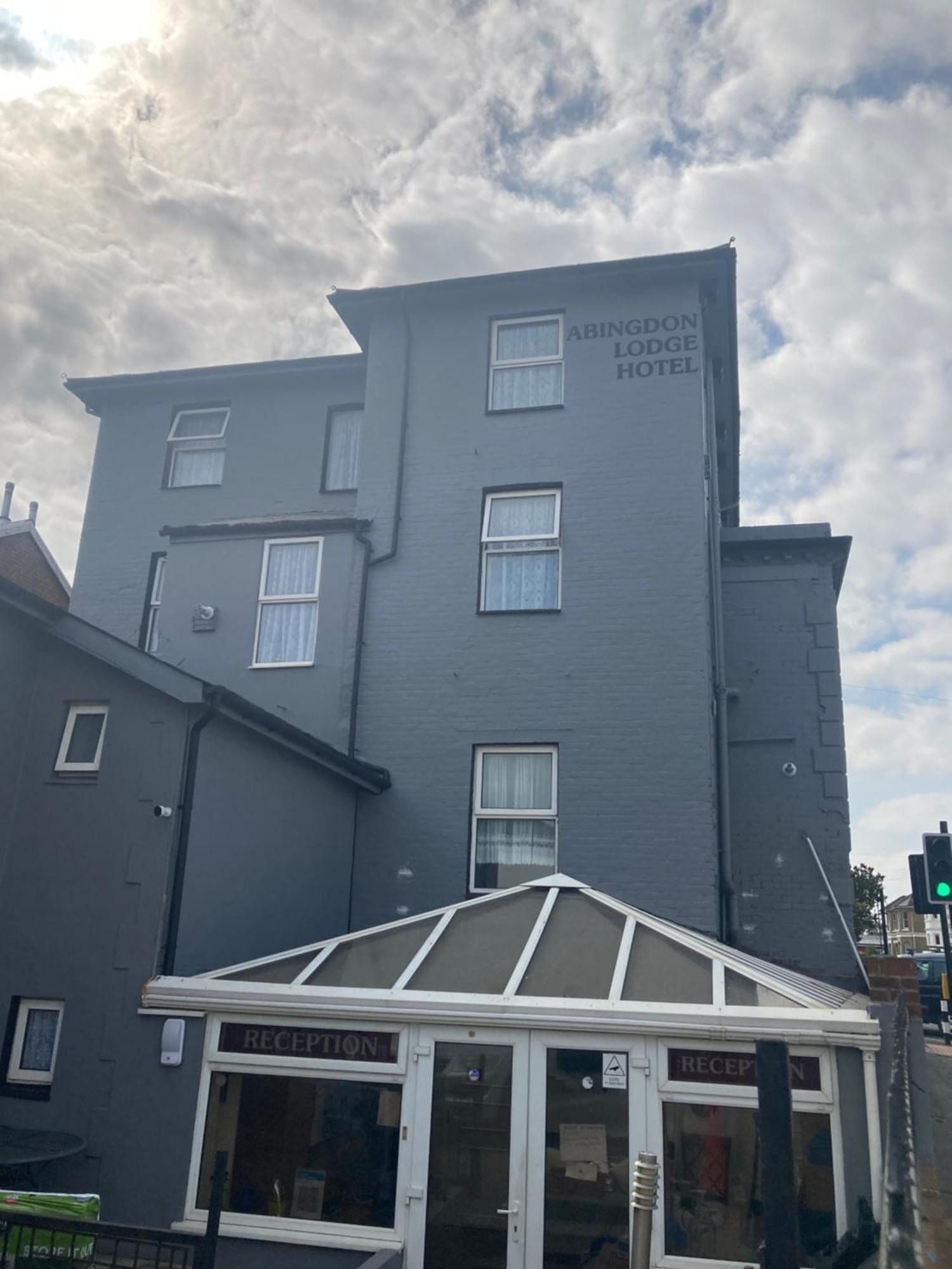 Abingdon Lodge & Suit Ryde  Esterno foto